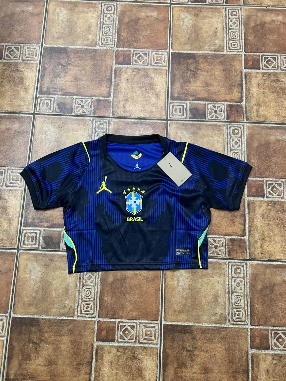 Nike Brazil 2026 World Cup Women's Cropped Jersey Size M